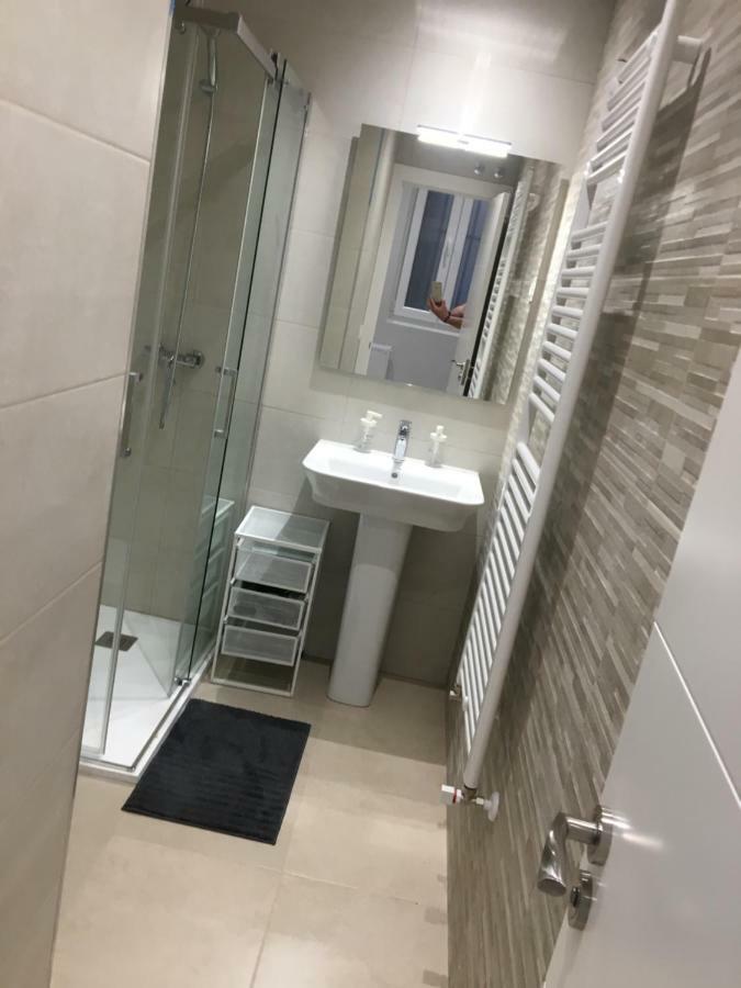 Apartamentos Gyc Viviendas Deluxe León Esterno foto