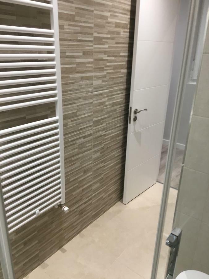 Apartamentos Gyc Viviendas Deluxe León Esterno foto
