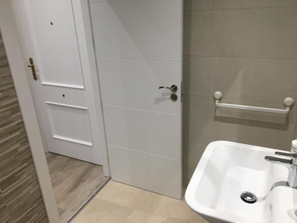 Apartamentos Gyc Viviendas Deluxe León Esterno foto